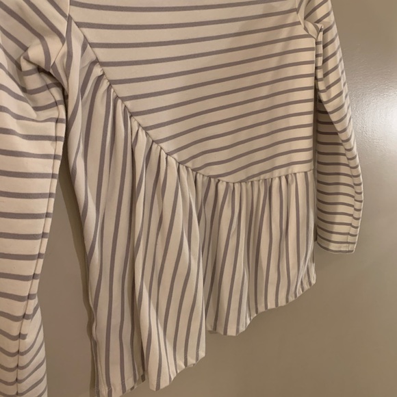 BOUTIQUE amazing quality striped top - Picture 3 of 3
